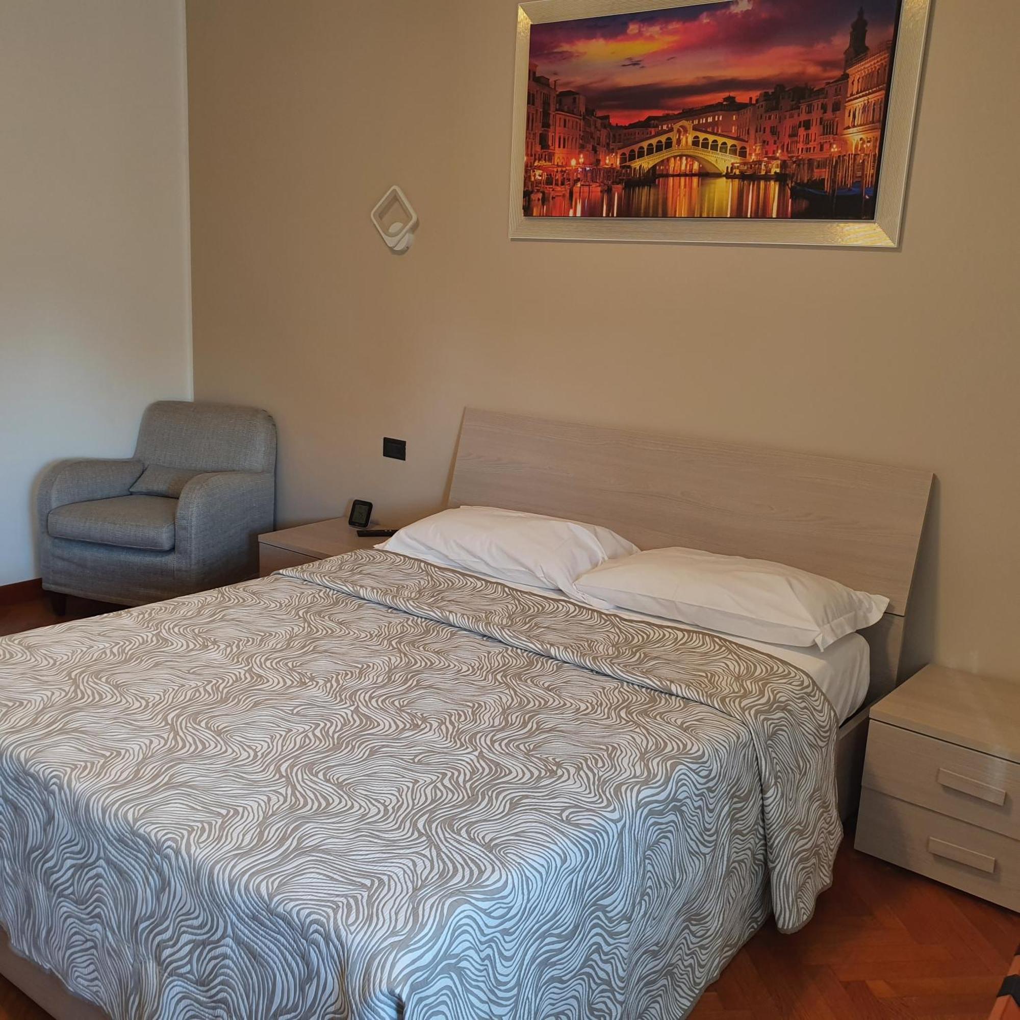 Bed & Breakfast Venice Friends Bed & Breakfast Mestre Room photo